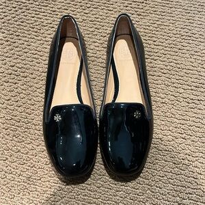 Never worn TORY BURCH FLATS